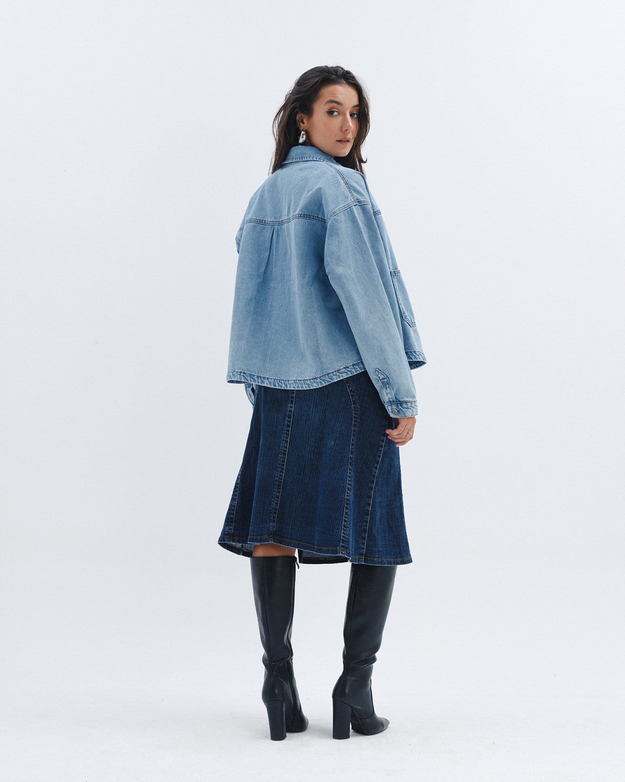Chocka women's blue denim jacket, breathable everyday style