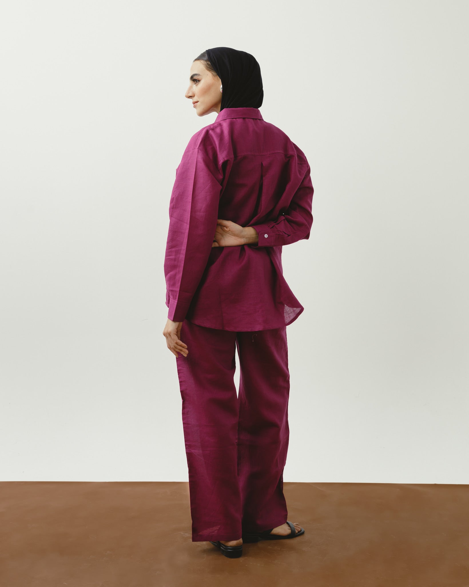 Chocka women's burgundy linen shirt styled outfit