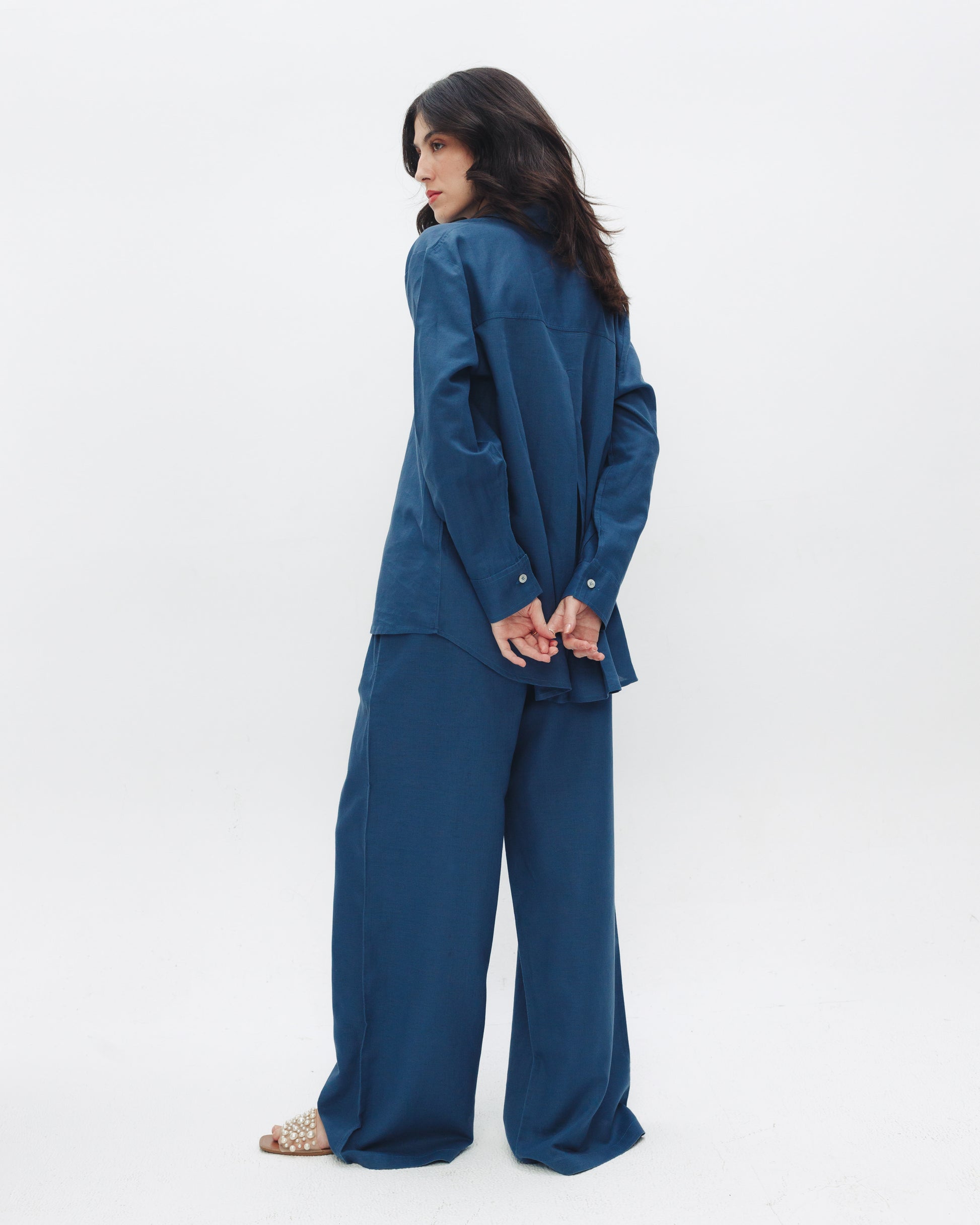 Chocka women's blue linen shirt styled outfit