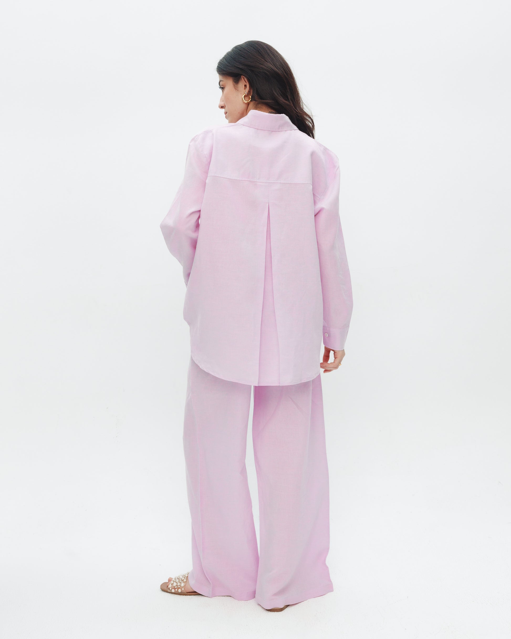 Chocka women's lilac linen pants styled outfit