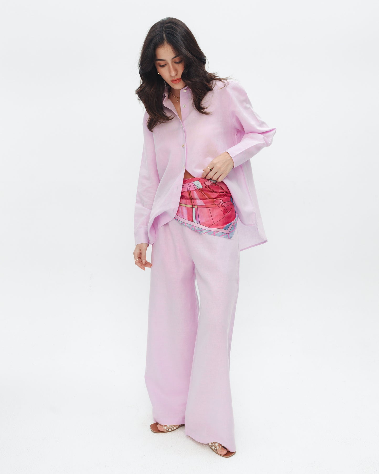 Model wearing women's lilac linen shirt from Chocka Egypt
