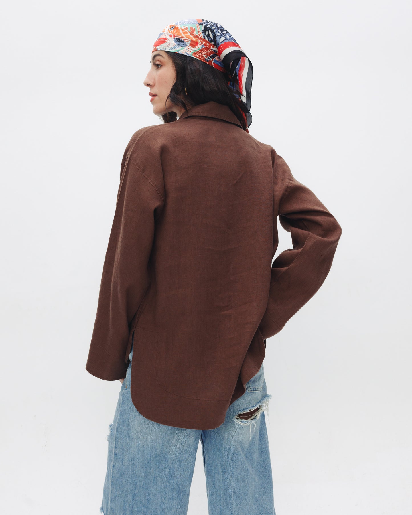 The Linen Blouse — Brown