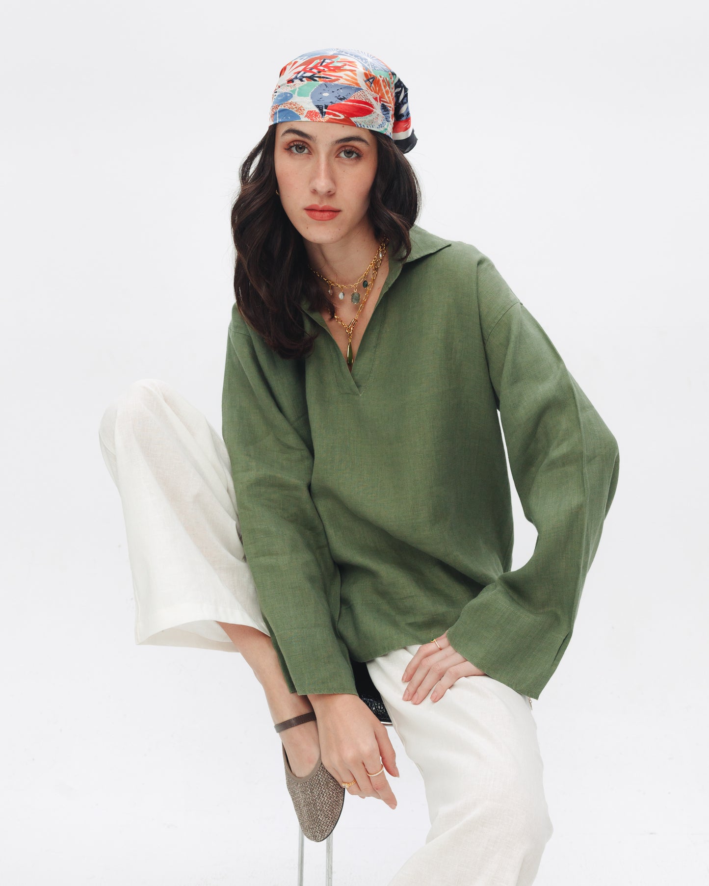 The Linen Blouse — Olive