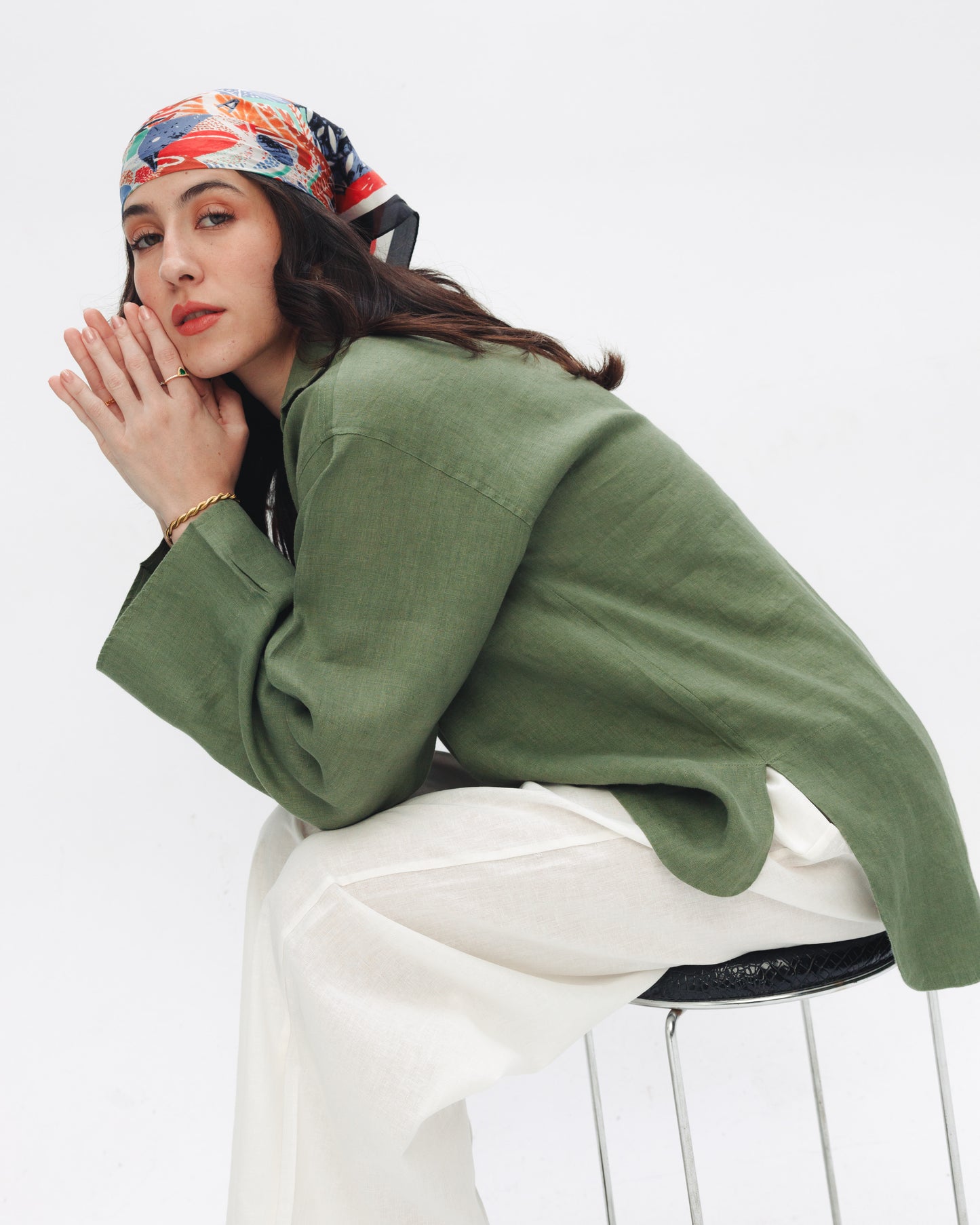 The Linen Blouse — Olive