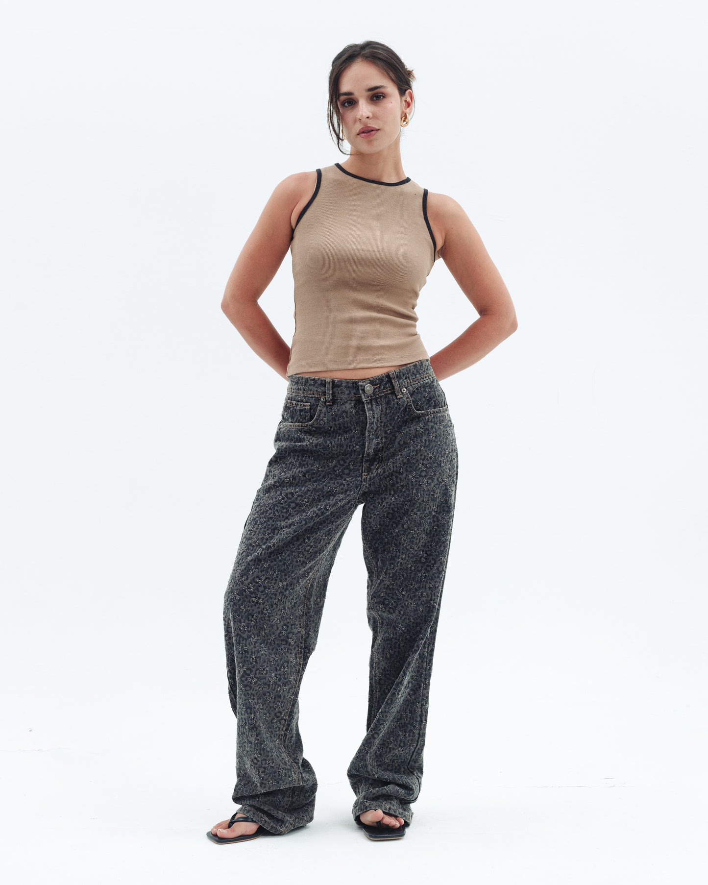 Camel Contrast Trim Crewneck Top Basic
