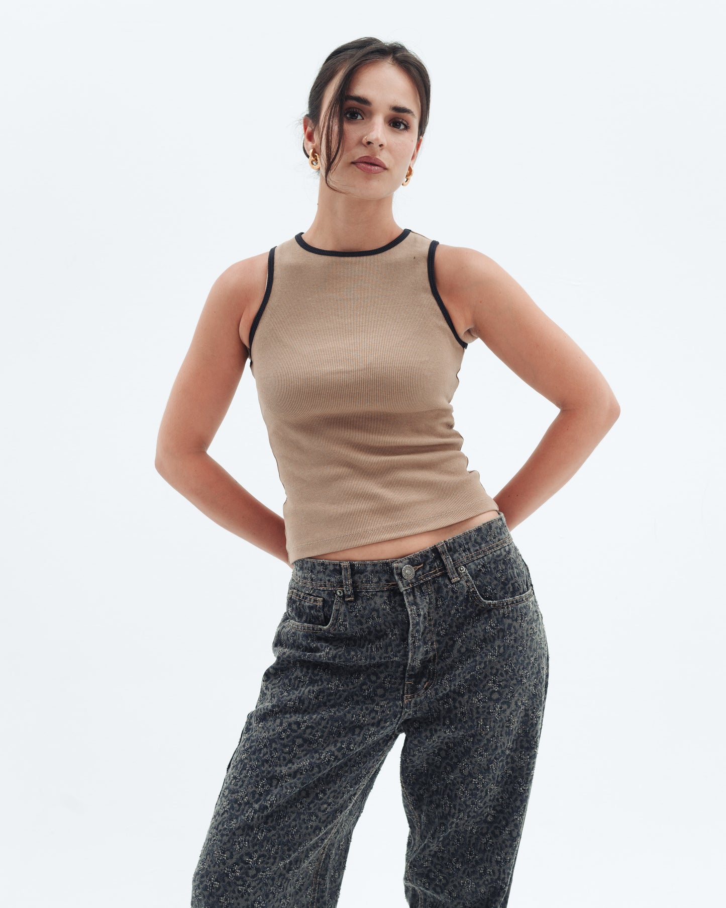 Camel Contrast Trim Crewneck Top Basic