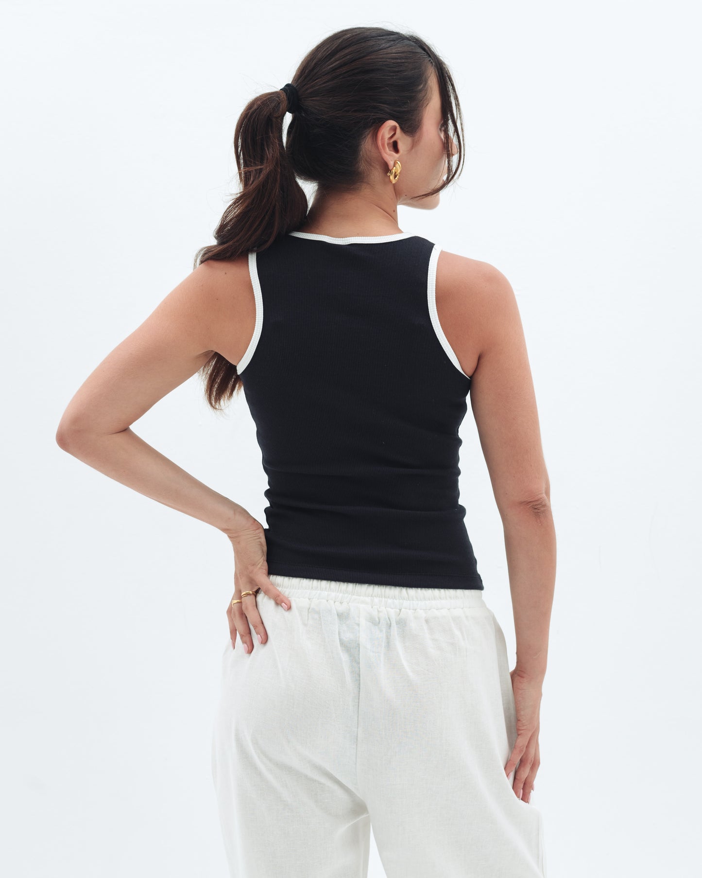 Black x White Contrast Crewneck Top Basic