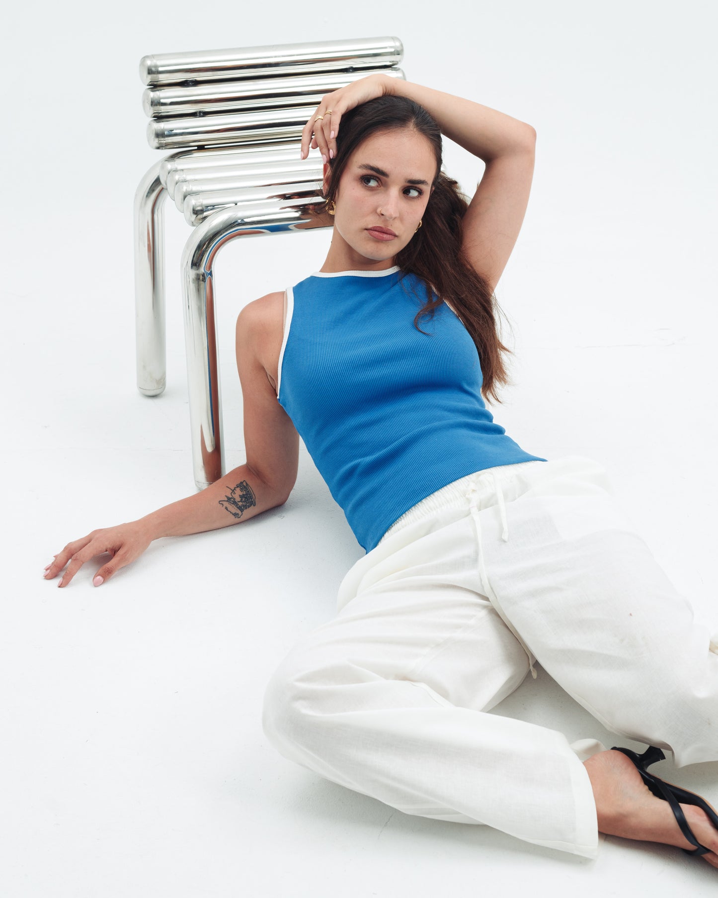 Blue x White Contrast Crewneck Top Basic