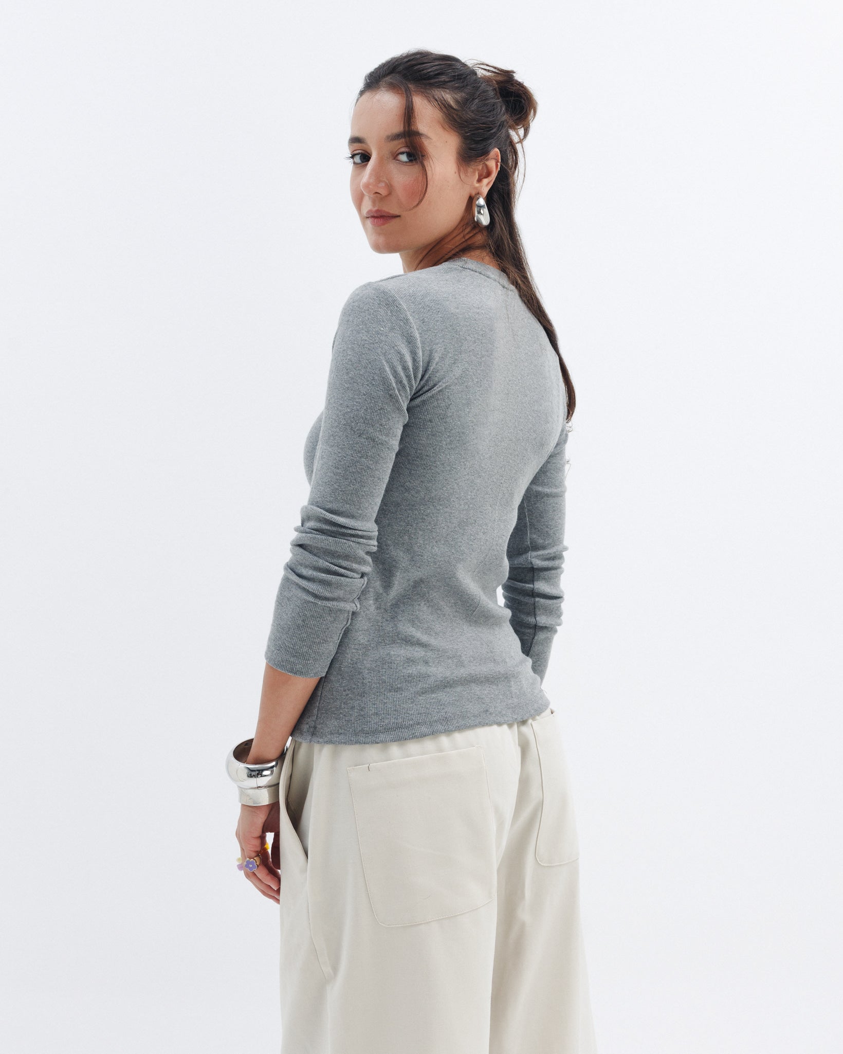 Chocka women's grey ribbed long sleeve top styled outfit